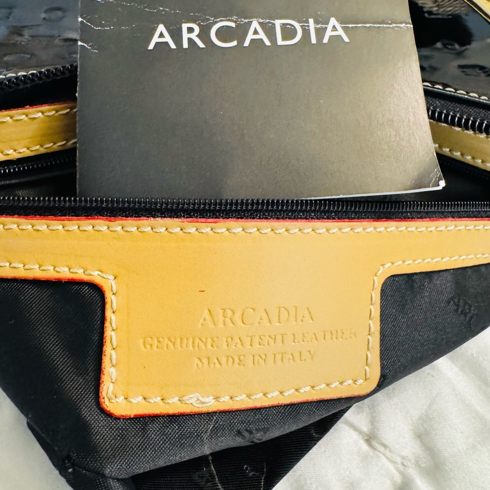 Arcadia Black and Tan Crossbody Bag - Picture 8 of 8
